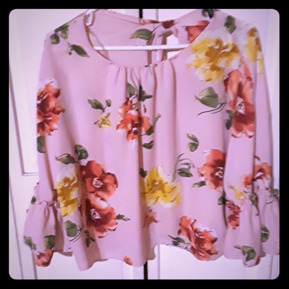 Beautiful floral pink tie in back top